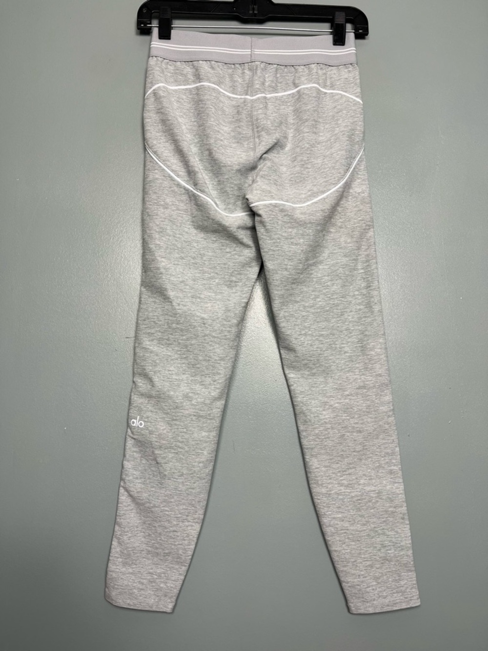 ALO Air Brush High Waist Heart Throb Leggings Grey White Women’s Size M - Picture 2 of 6